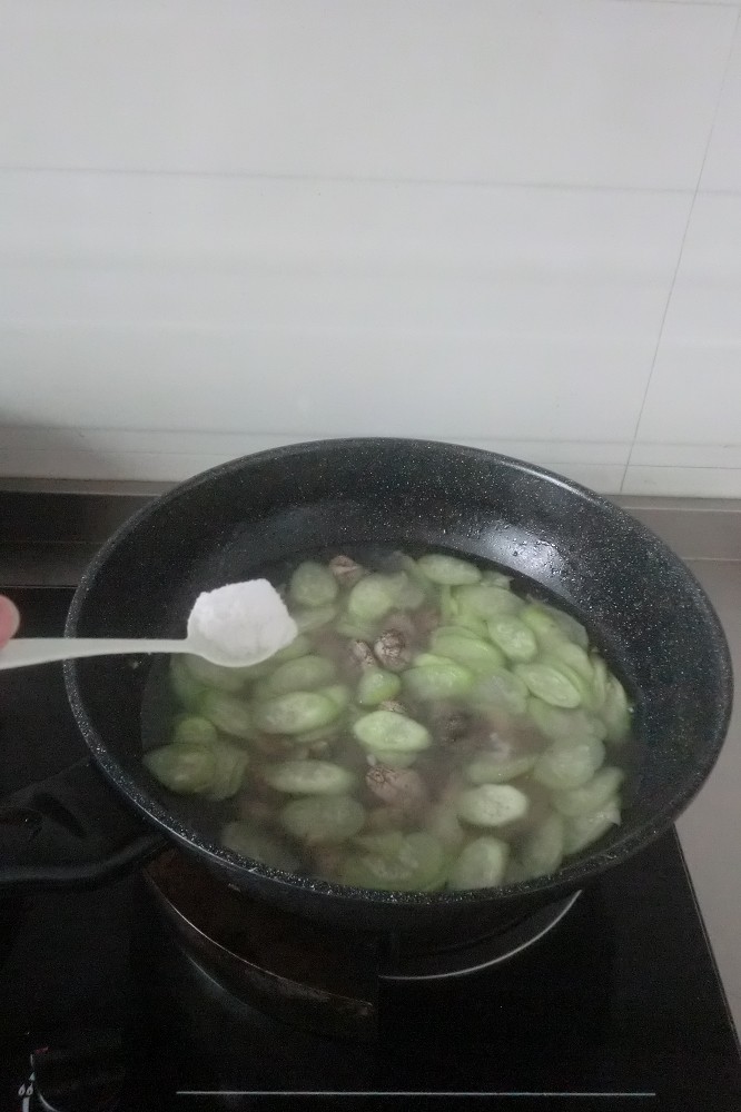丝瓜蛤蜊汤步骤8