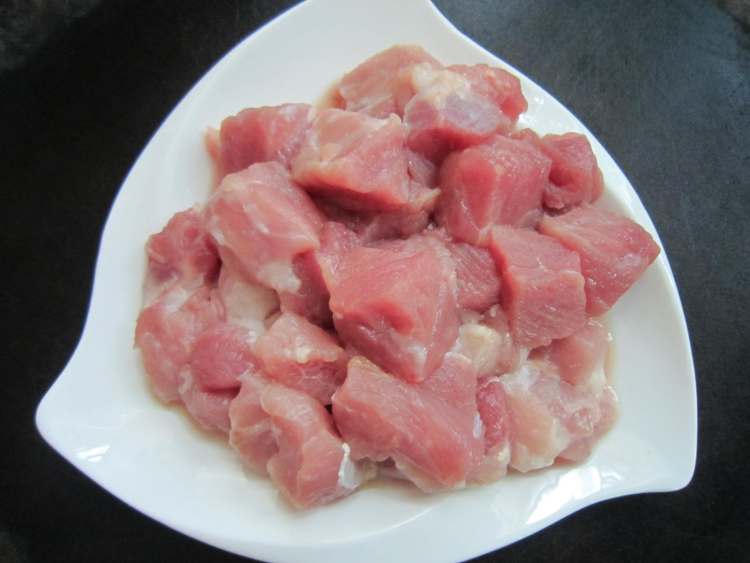冬瓜瘦肉皮蛋汤步骤1