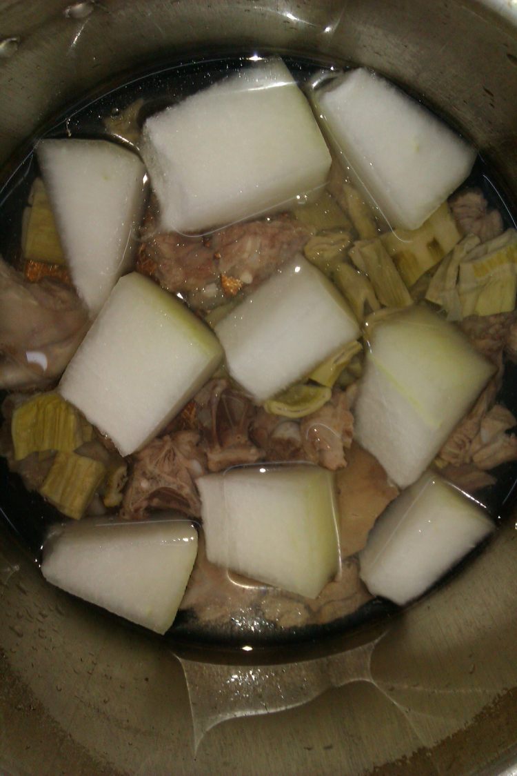 冬瓜笋干鸭肉汤步骤7