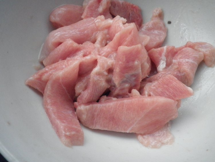 紫菜丝瓜肉片汤步骤6