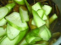 茶树菇丝瓜肉片汤步骤15