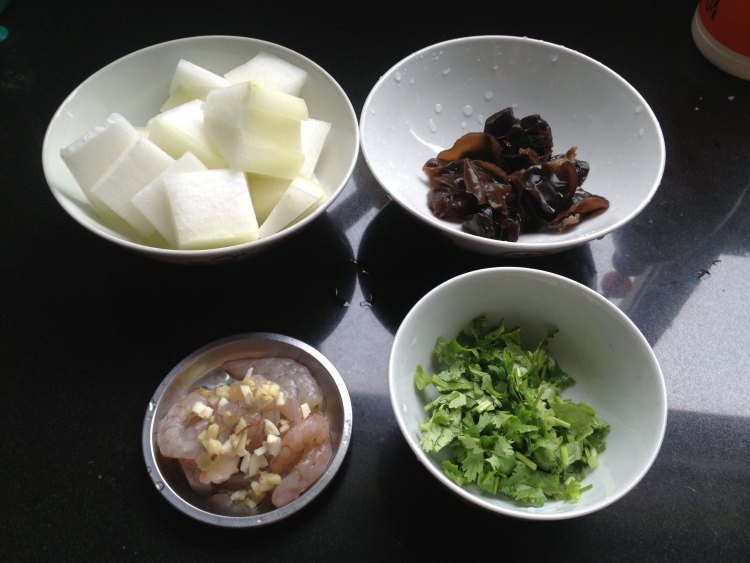 冬瓜虾仁步骤1