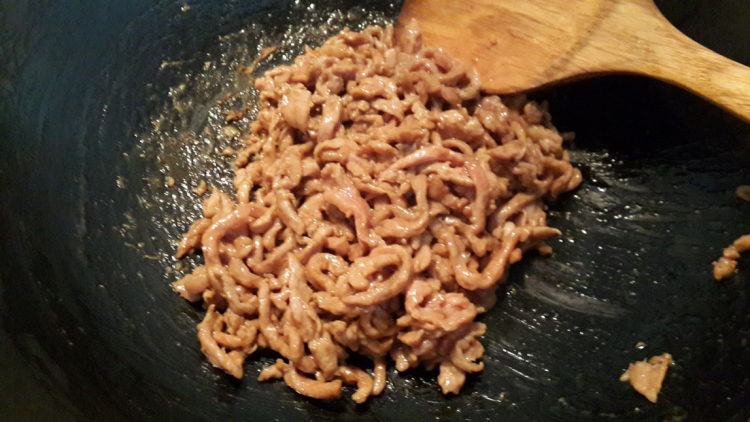 香菜炒肉丝步骤4