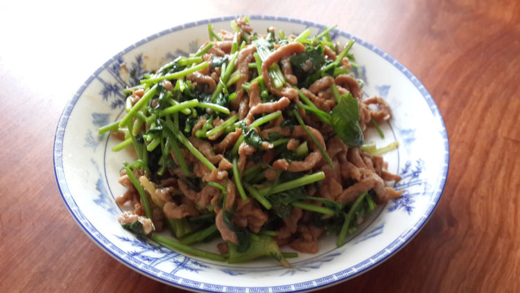 香菜炒肉丝步骤9