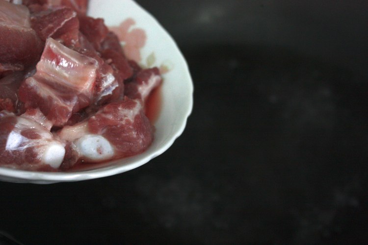 绿豆冬瓜排骨汤步骤5