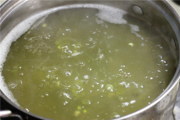 薏米绿豆粥步骤6