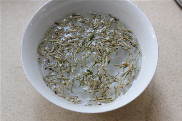 绿豆金银花汤步骤3