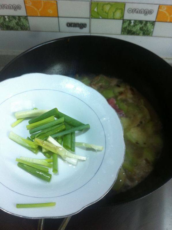 肉片丝瓜汤步骤7
