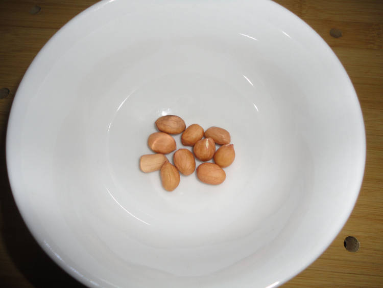 冰糖银耳莲子绿豆汤步骤4