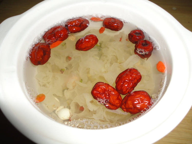 冰糖银耳莲子绿豆汤步骤9