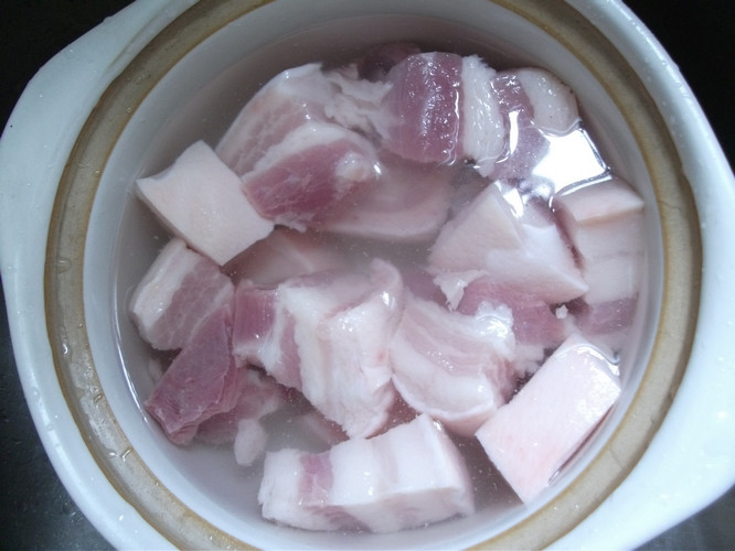 冬瓜红烧肉步骤2