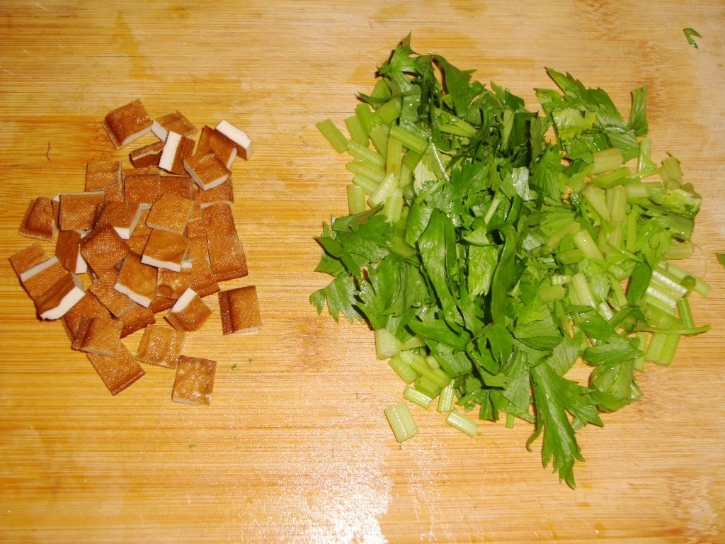 绿豆芹菜豆干粥步骤4