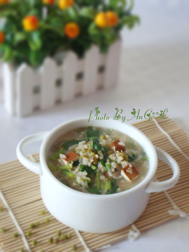 绿豆芹菜豆干粥步骤8