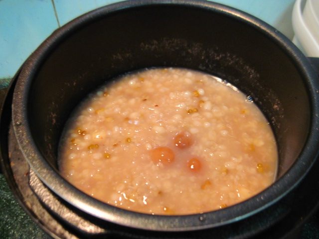 莲子绿豆粥步骤11