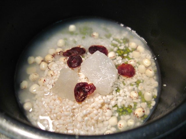 莲子绿豆粥步骤9