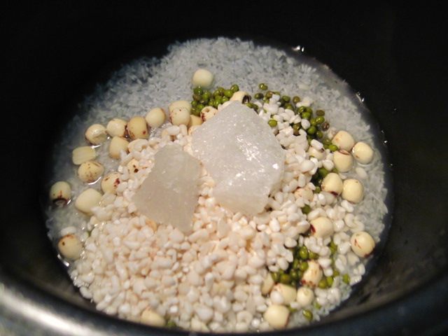 莲子绿豆粥步骤8