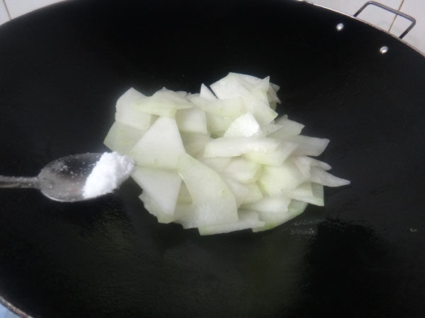 冬菜焖冬瓜步骤5