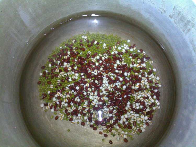 红豆薏米绿豆饮步骤3