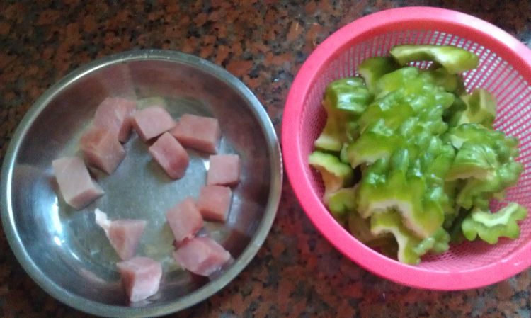 凉瓜绿豆瘦肉汤步骤2