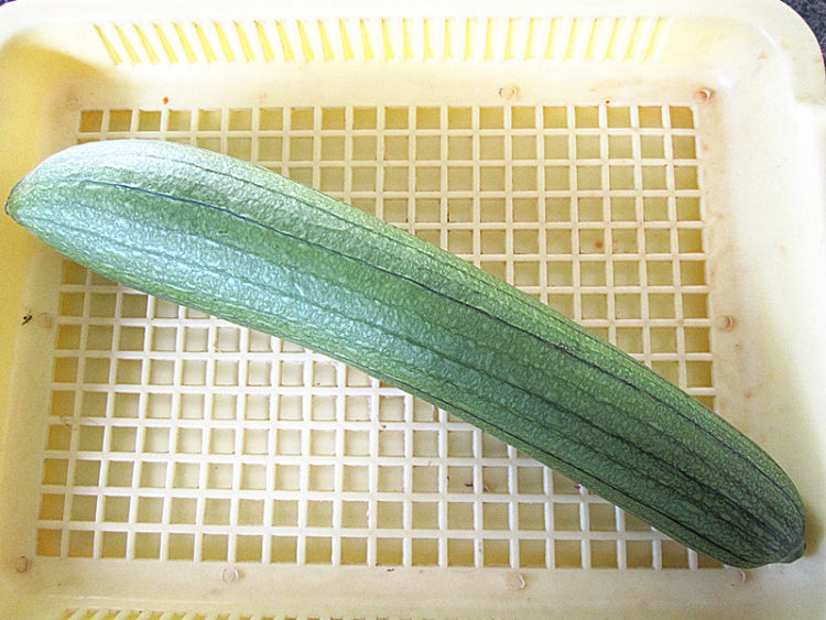 鸡蛋虾米炒丝瓜步骤1