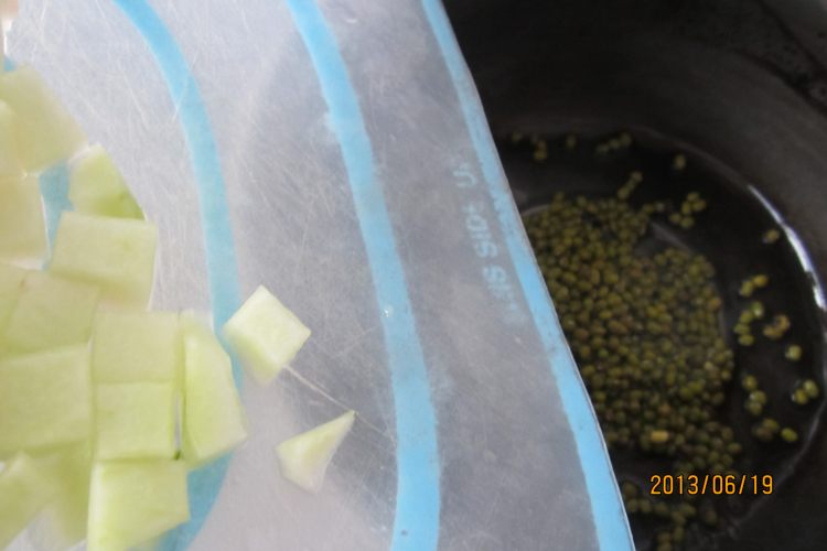 西瓜皮绿豆汤步骤4