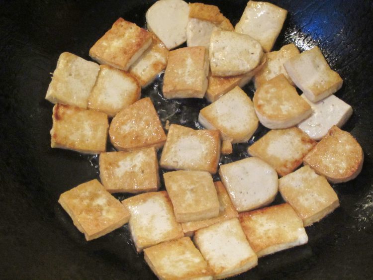 丝瓜炒豆腐步骤4