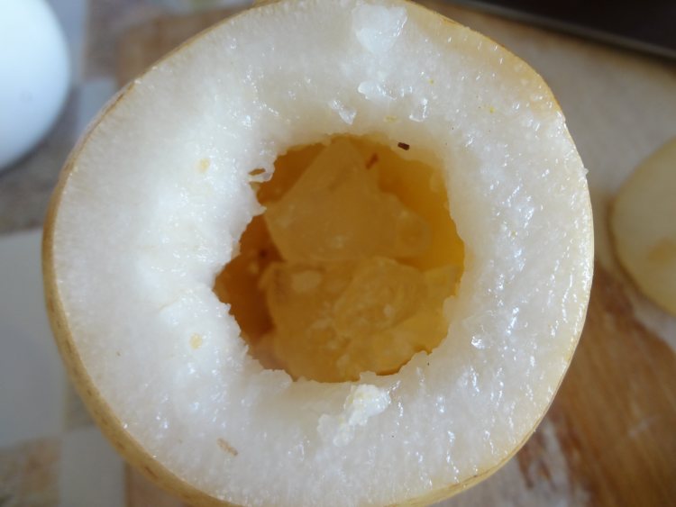 冰糖川贝蒸梨步骤5
