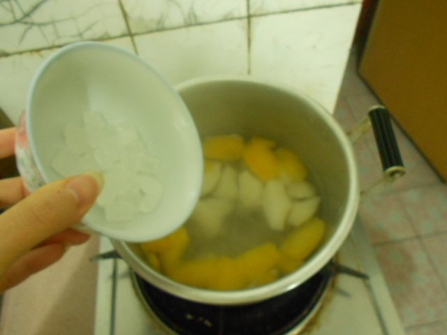 雪梨枇杷饮步骤4