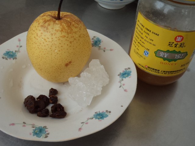 雪梨膏步骤1