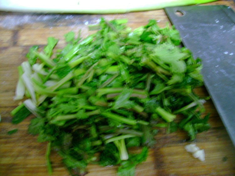香菜炒豆腐步骤2