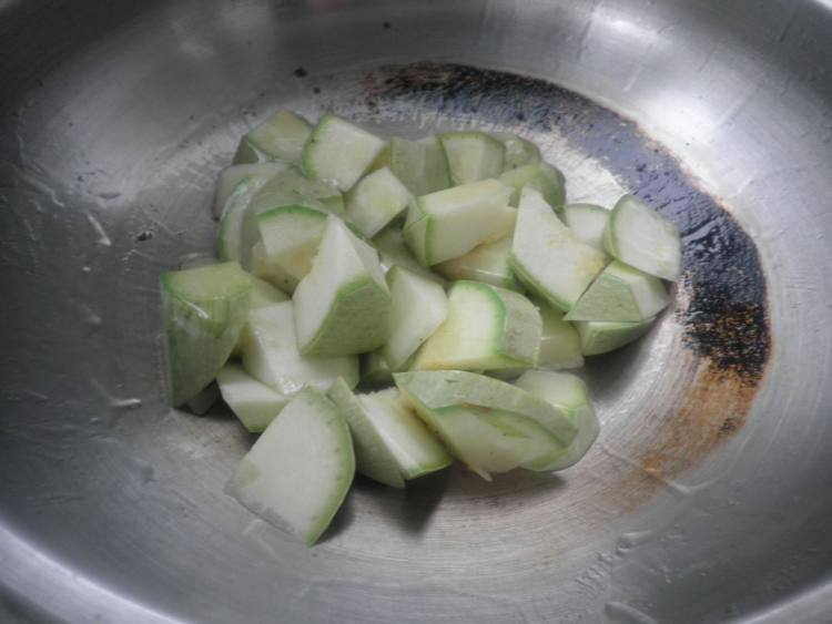 豆腐丸子烧西葫芦步骤12