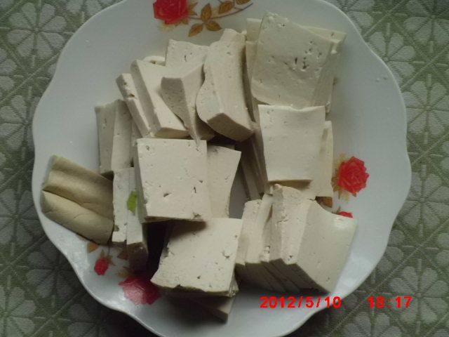 刚白菜炖豆腐步骤1