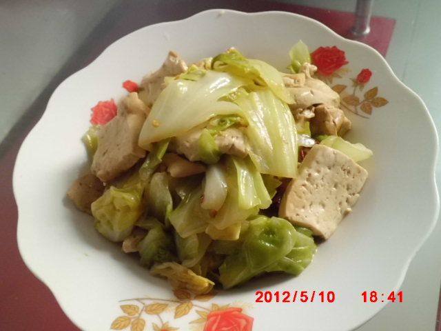 刚白菜炖豆腐步骤8