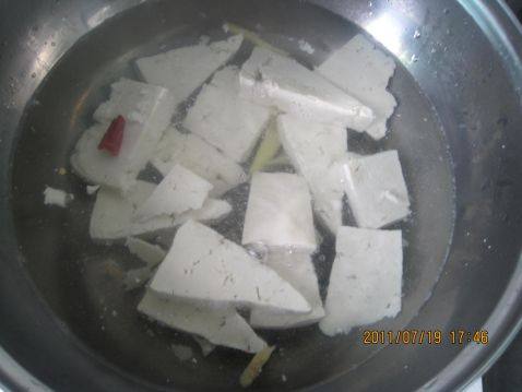豆腐蟹汤步骤1