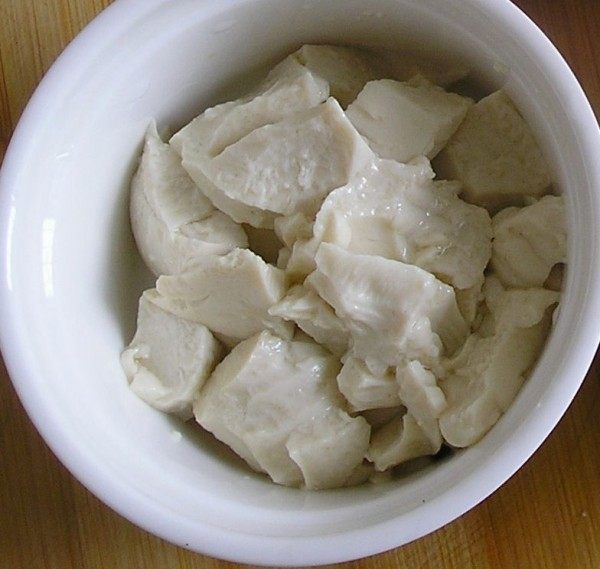 菌汤豆腐步骤2