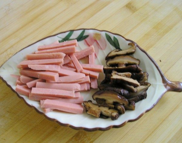 菌汤豆腐步骤3