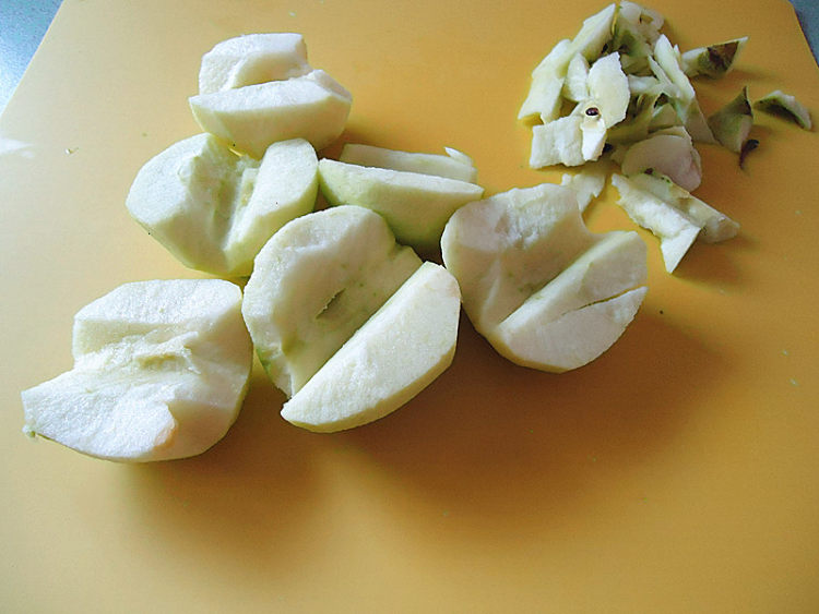 青苹果芹菜汁步骤3