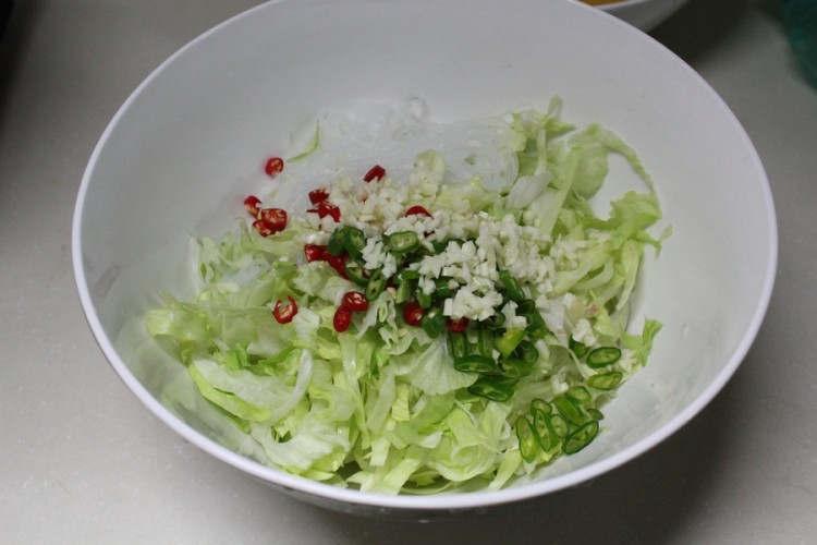 生菜拌粉丝步骤6