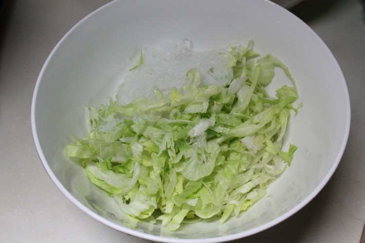 生菜拌粉丝步骤5