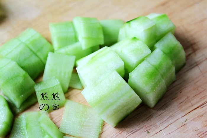 雪碧苦瓜青瓜特饮步骤2