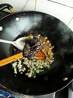 橄榄肉末煸苦瓜步骤7