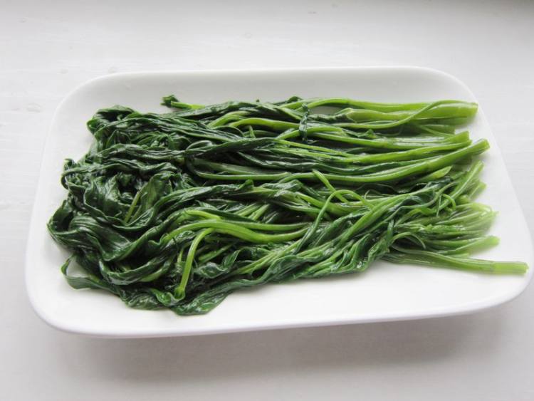炝拌空心菜步骤4