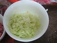 胡萝卜丝炒包菜步骤3