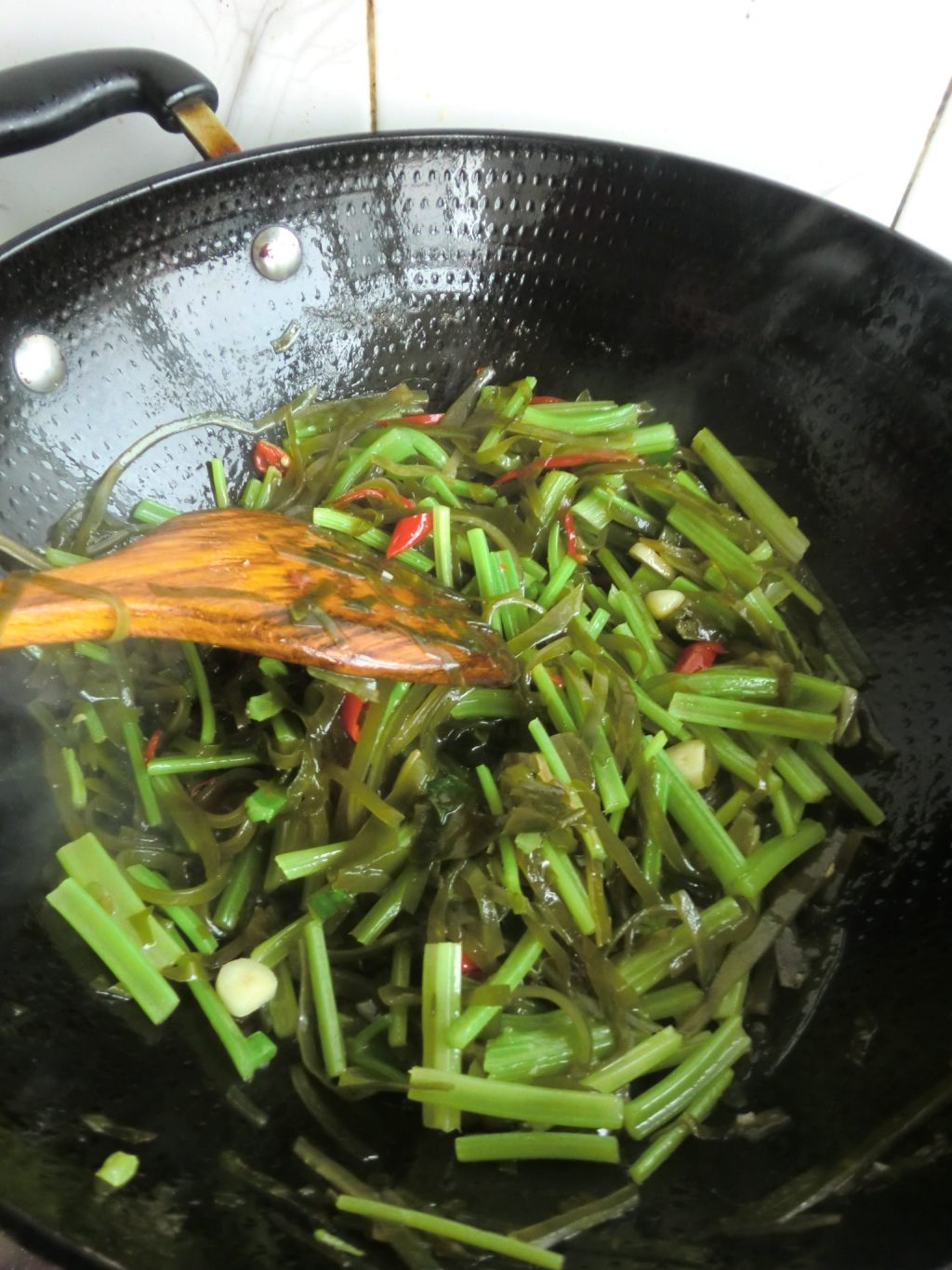 姜汁芹菜海带丝步骤9