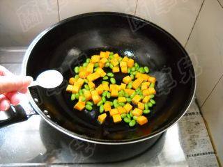 南瓜毛豆肉丝步骤8