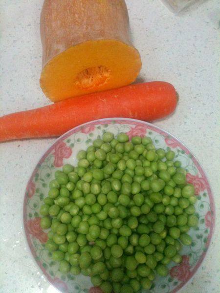 三蔬青豆丁步骤1
