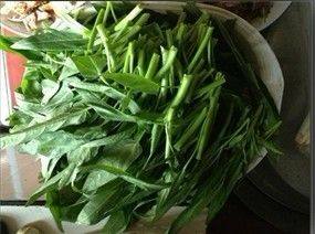 空心菜炒肉步骤1
