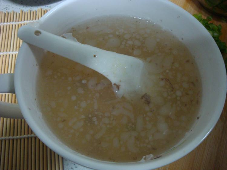 骨头汤素菜米糊步骤1