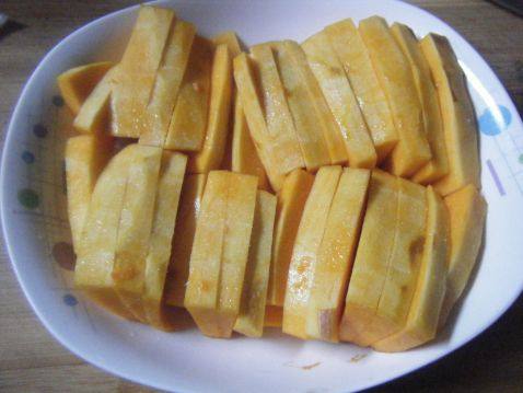 老干妈蒸南瓜步骤2