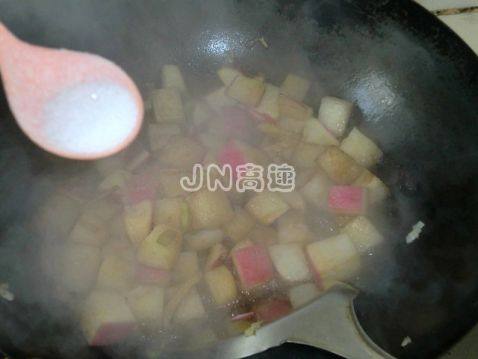双豆烩萝卜步骤8